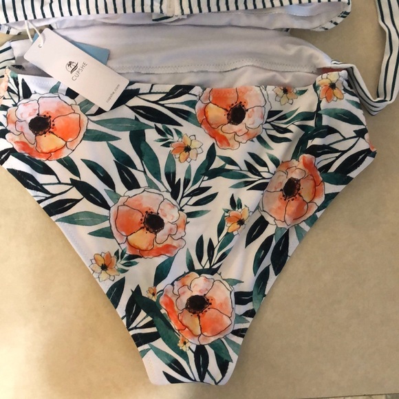 Swimsuit - Picture 4 of 8